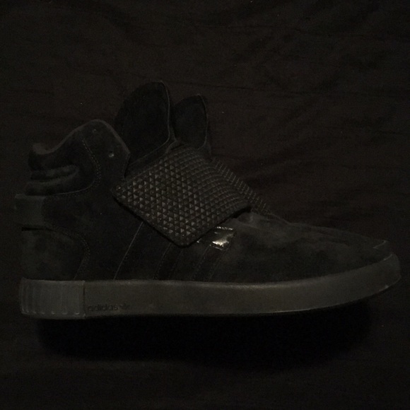 adidas tubular all black